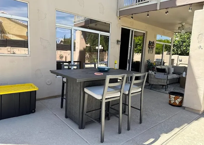 Pet-friendly Retreat W/ Private Pool, Pool Table & Great Wifi Near Golf, Hiking & Spring Training *