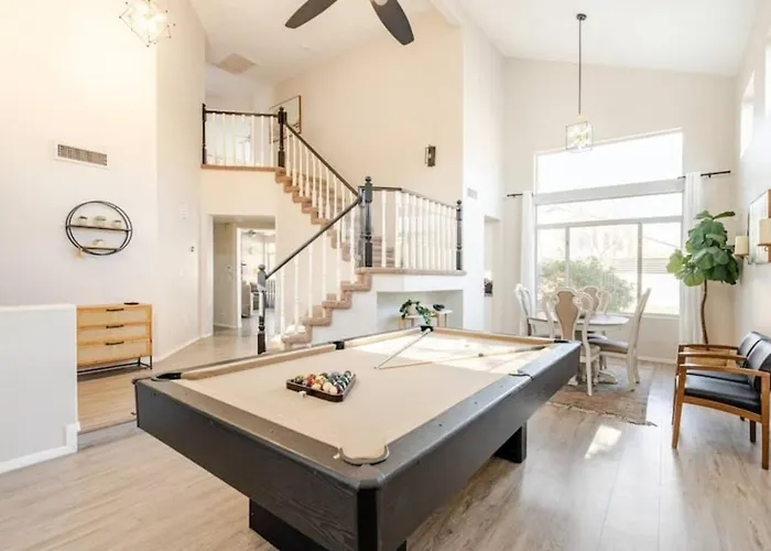 Pet-friendly Retreat W/ Private Pool, Pool Table & Great Wifi Near Golf, Hiking & Spring Training