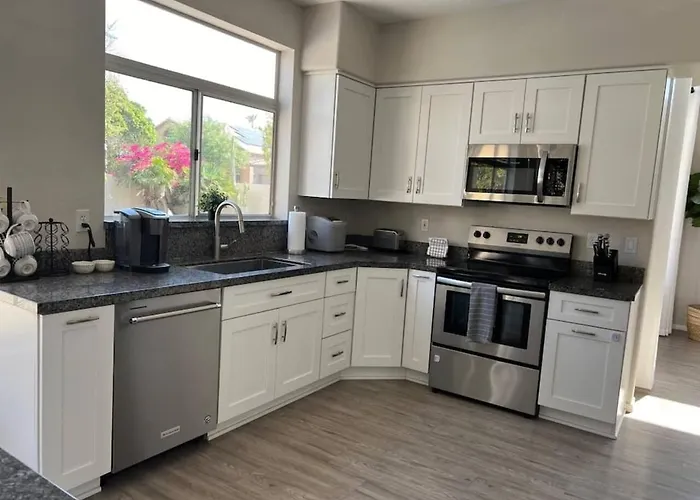 Pet-friendly Retreat W/ Private Pool, Pool Table & Great Wifi Near Golf, Hiking & Spring Training Dom wakacyjny Mesa