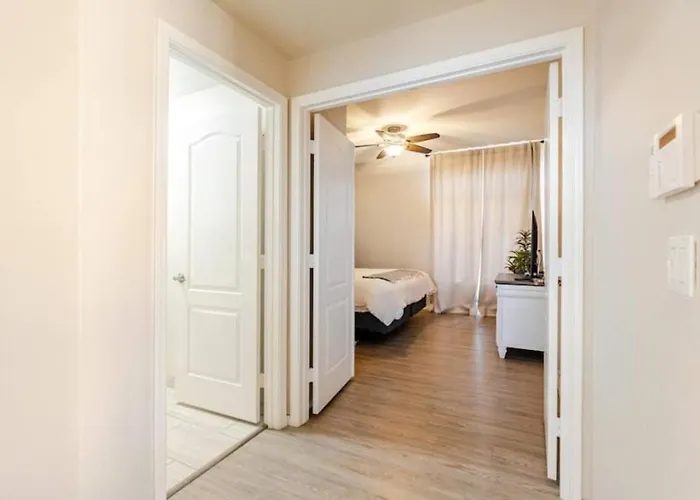 Pet-friendly Retreat W/ Private Pool, Pool Table & Great Wifi Near Golf, Hiking & Spring Training Dom wakacyjny *