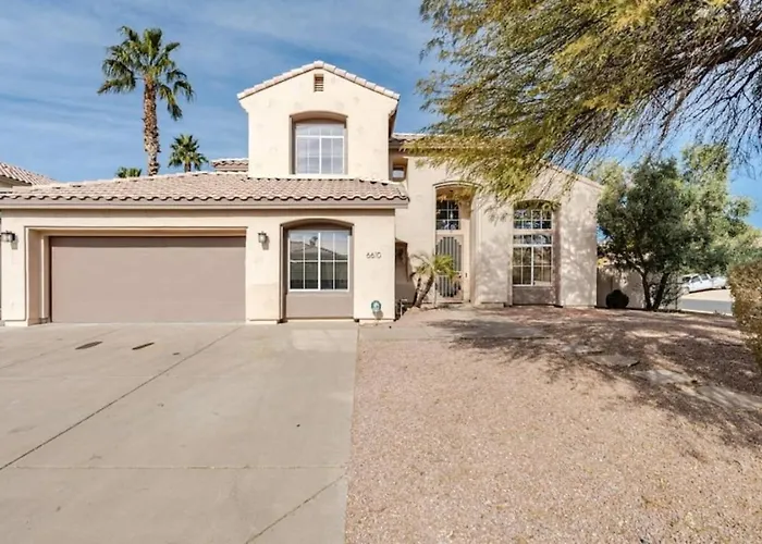 Pet-friendly Retreat W/ Private Pool, Pool Table & Great Wifi Near Golf, Hiking & Spring Training