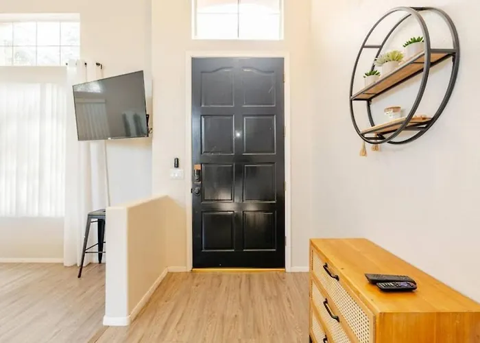 Dom wakacyjny Pet-friendly Retreat W/ Private Pool, Pool Table & Great Wifi Near Golf, Hiking & Spring Training Mesa
