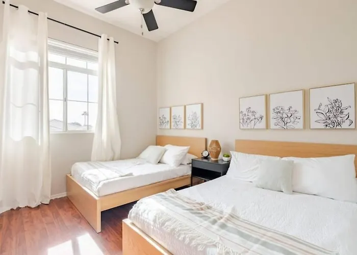 Pet-friendly Retreat W/ Private Pool, Pool Table & Great Wifi Near Golf, Hiking & Spring Training