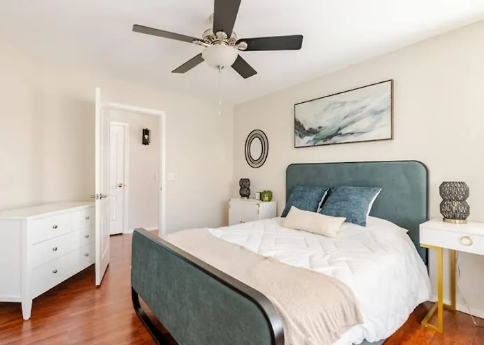 Pet-friendly Retreat W/ Private Pool, Pool Table & Great Wifi Near Golf, Hiking & Spring Training